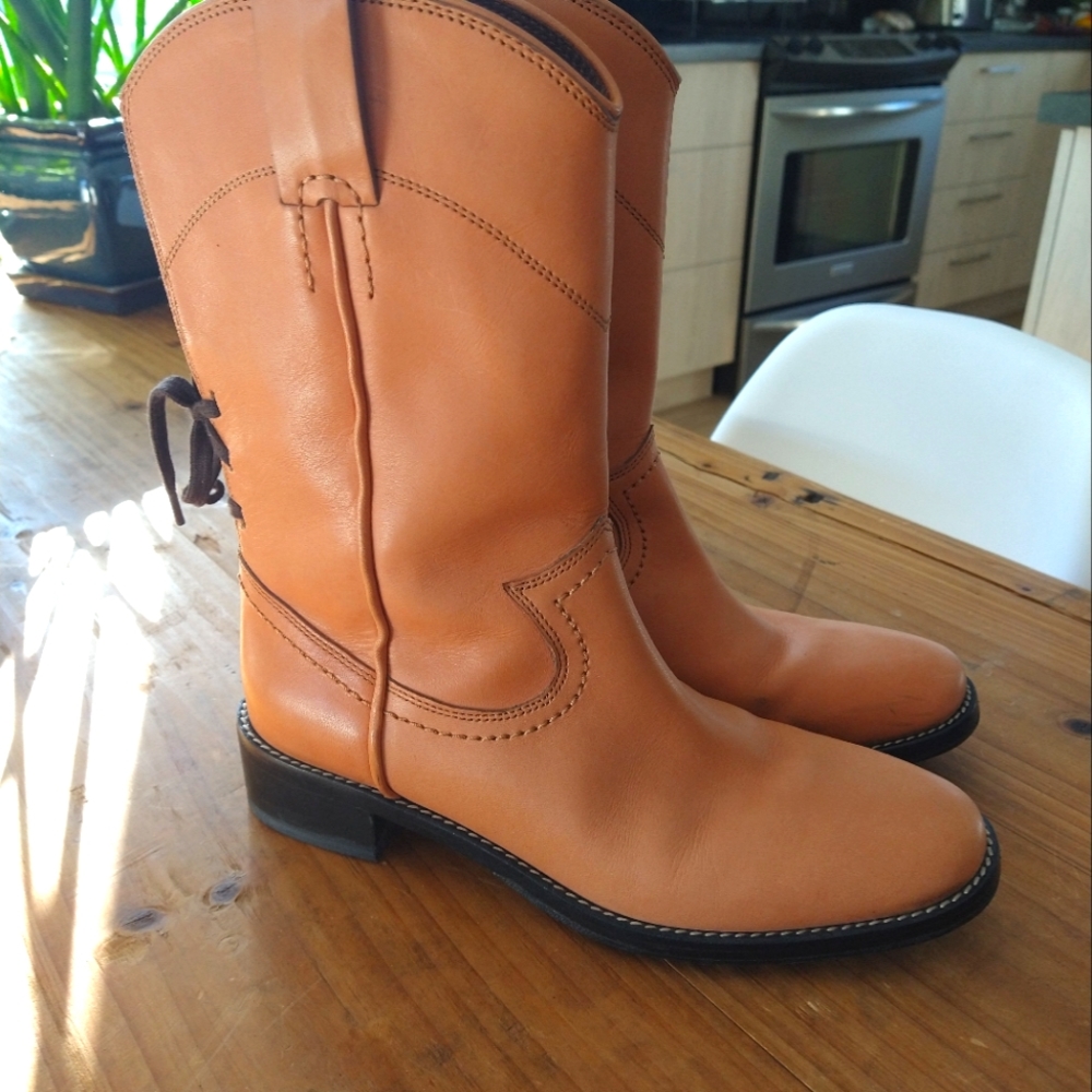 Boot - Picture 5 of 5